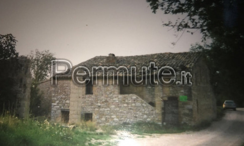 Casa colonica risalente al 1700 parzialmente ristrutturata