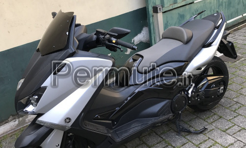 Scooter Yamaha t-Max 530 anno 2012 km 26000 tagliandato ed accessiorato