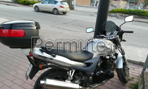 Kawasaki Zr 7 del 2002 con 14.000km