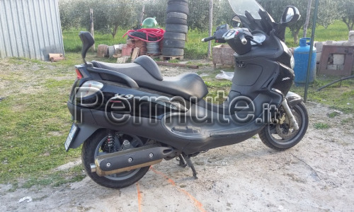 Vendo o scambio bellissimo scuterone Piaggio x9 500 2004 super accessoriata