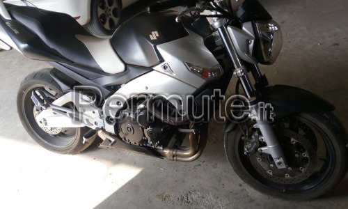 Suzuki gsr 600 scambio