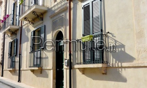 Casa indipendente ristrutturata nel centro storico di Noto (Siracusa)