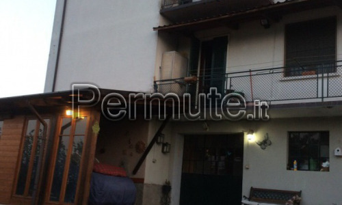 Casa singola libera sui quattro lati in collina Oltrepo