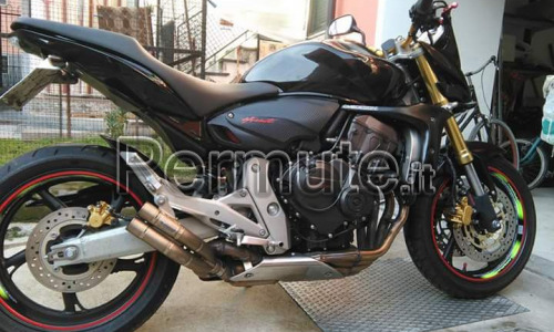 Vendo o scambio honda hormet 600 del 2009