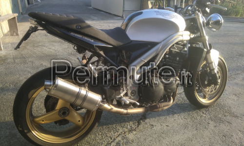 Scambio Triumph Daytona 995 trasformata Speed triple perfetta con Tmax 2009 in poi o scooterone