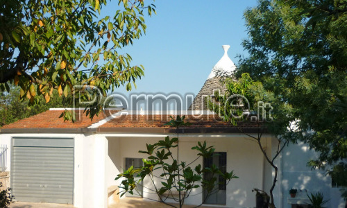 Trullo ad Alberobello restaurato (leggere con attenzione)