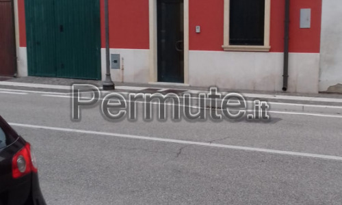CASA A SCHIERA COMPLETAMENTE RISTRUTTURATA MAI ABITATA IN CENTRO PAESE AD ALBAREDO D' ADIGE - VR