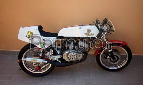 Scambio o vendo Yamaha RD 350A Replica R5