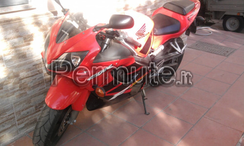 scambio cbr 600 sport con tmax