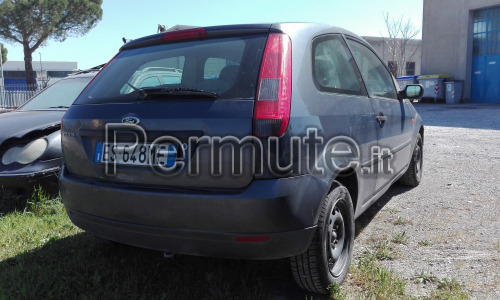 FORD FIESTA 1.2 benzina permuto con moto