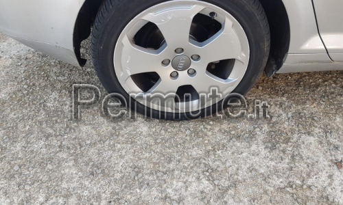 Permuto cerchi Audi raggio 17 con gomme 225/17/45