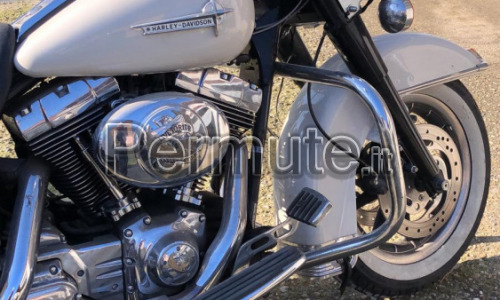 Vendo o scambio Harley Davidson Road King FLHR anno 2001