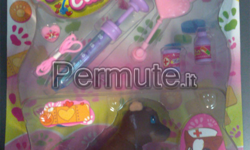 Stock giocattoli e bambole per bambini