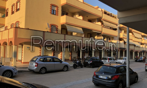 TRILOCALE CON AMPIO GARAGE PORTO TORRES ( 700 mt. DAL MARE ) PERMUTA CON APPARTAMENTO GALLURA