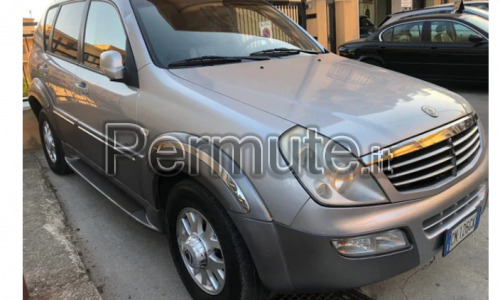 Rexton scambio con moto sportiva