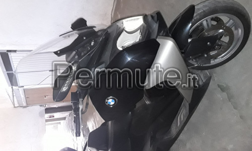 Offro un bellissimo scuter bmw c650 gt km.36000 anno dic.2013