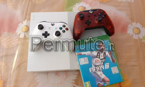 Scambio Xbox one S + 2 controller e 2 giochi con la Playstation 4