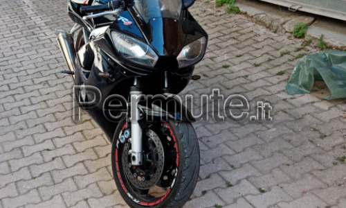 Moto Yamaha r6 2002 veramente bella