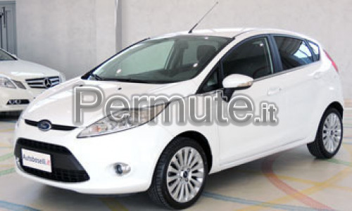 Scambio auto Ford fiesta 3 porte titanium con scoter 125