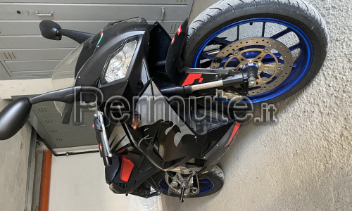 Scambio stupenda Aprilia rs125 2t 2006