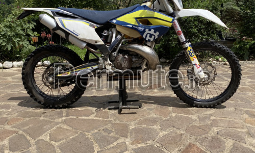 Scambio moto enduro husqvarna 2016 250 2t