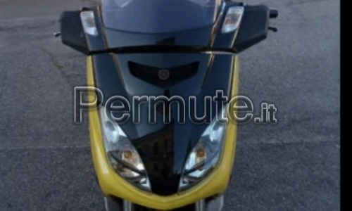 Yamaha xmax250