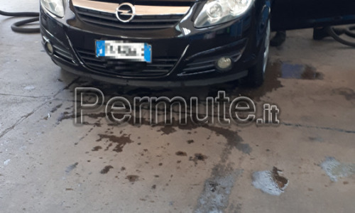 Cerco piccola auto(Smart o simili) cambio automatico da scambiare con mia opel corsa 1.3 diesel 2011