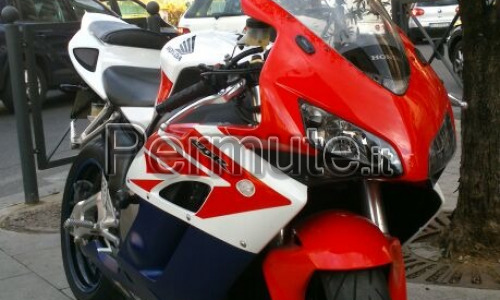 cbr 1000 rr vendo o scambio con tuono ktm superduke