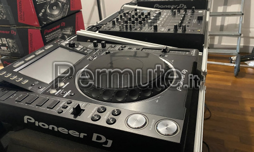 2 CDJ-2000NXS2 e 1 DJM-900NXS