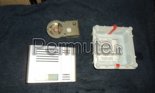 Materiale citofonico URMET