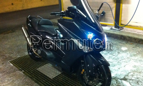 Scambio yamaha tmax 500 in perfette condizioni con sport tourer di grossa cilindrata