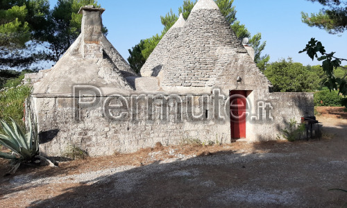 Trullo con terreno pianeggiante