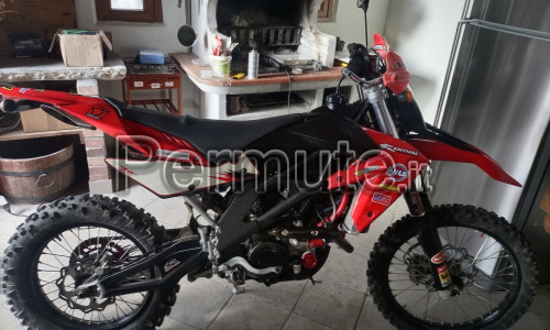 Aprilia RXV 550 enduro bicilindrica