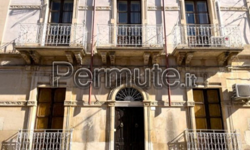 Palazzetto ad Avola centro