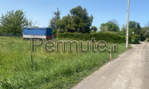 Permuto terreno a 5 minuti dal mare