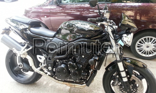 moto triumph speed triple 955i all black