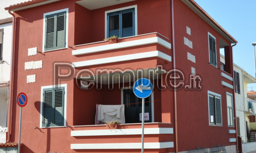 Permuto casa su tre piani a Valledoria (SS) a un km dal mare