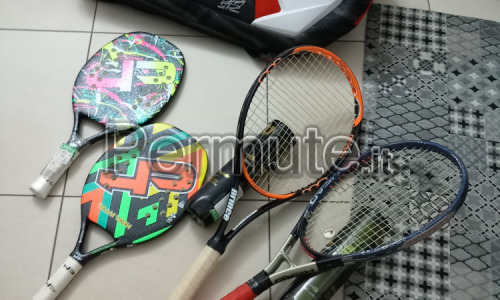 Due racchette da tennis in buono stato Head due da padel borsone nuovo head pattini nuovi mis 38