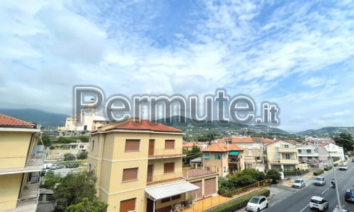PERMUTO DA PRIVATO a privato. Quadrilocale zona porto