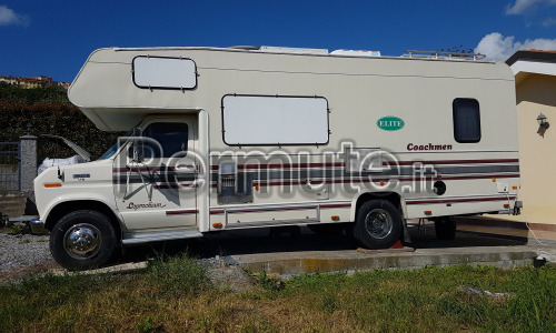 Camper mansardato Coachmen Leprechaun 24' patente C1 anno 1992