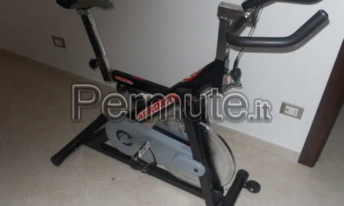 spinning bike praticamente nuova