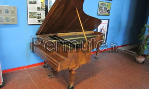 Pianoforte a coda lunga bosendorfer