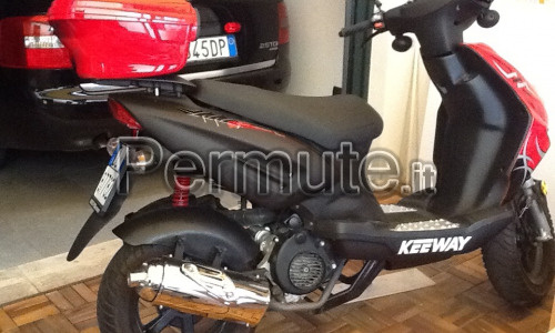 Scambio scooter 150 Keeway con auto o moto d'epoca o Fiat Multipla metano