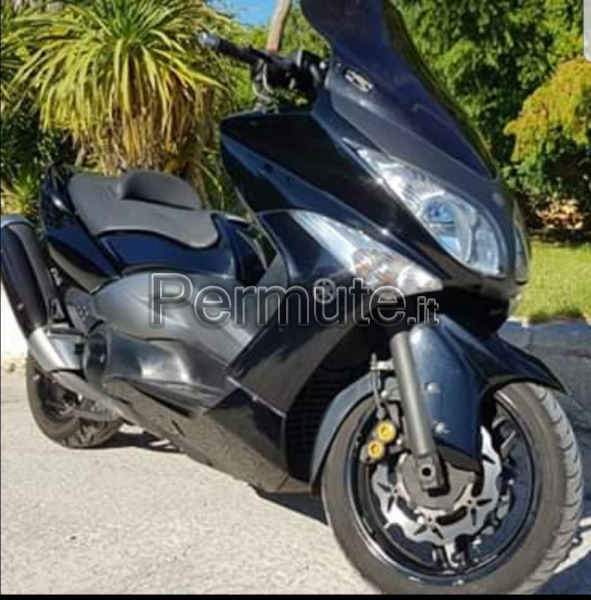 Scambio tmax 2011 con Smart diesel Catanzaro Usato in Permuta, Scooter